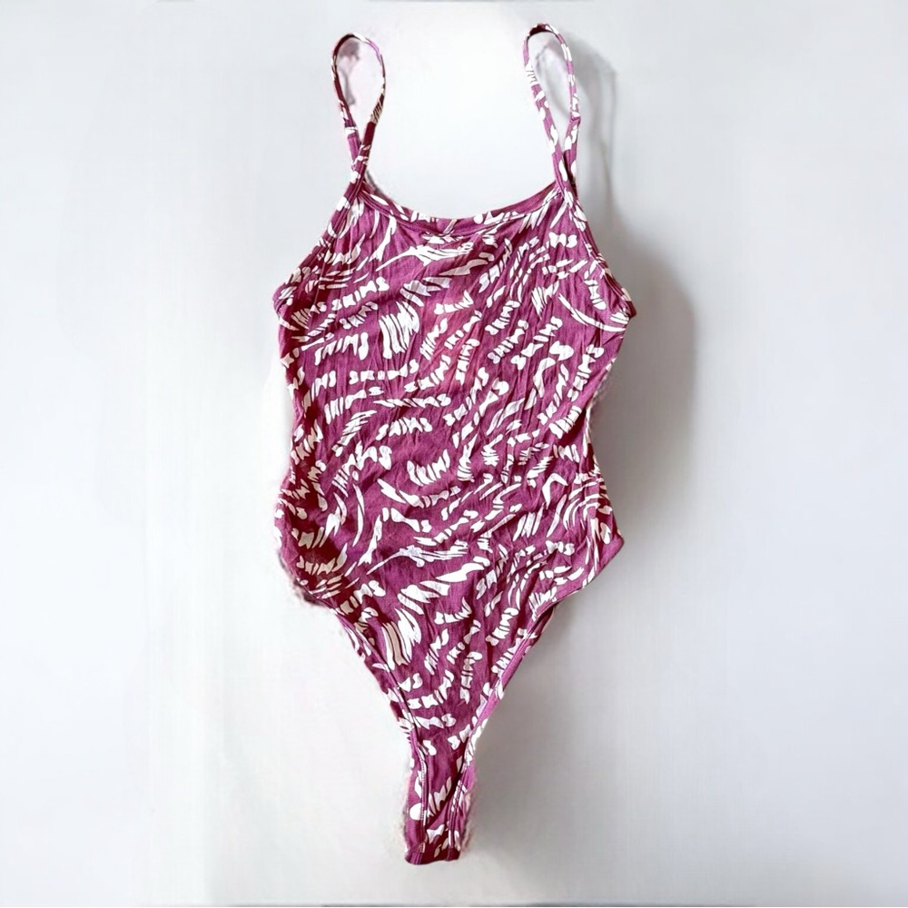 NWOT SKIMS Logo Raspberry Bodysuit - 2X